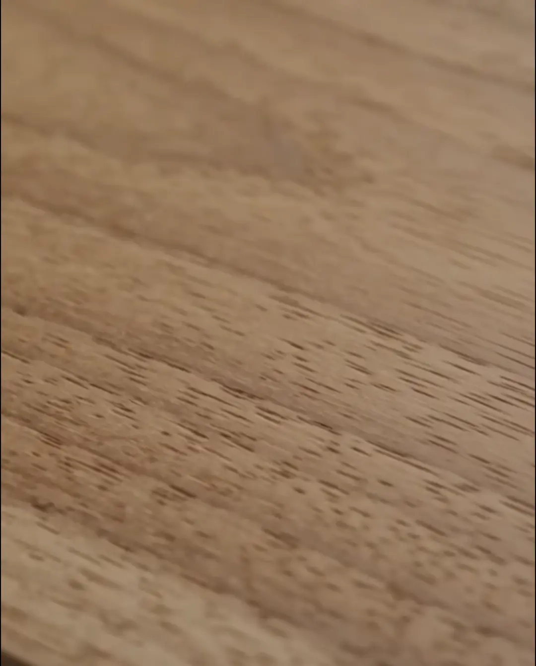 Video proses finishing kayu Tectona Paint water based dengan hasil natural clear gloss.
